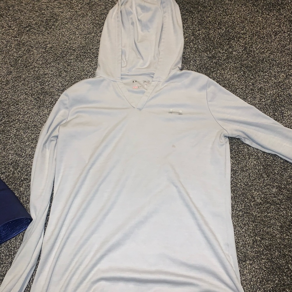 Long sleeve under armor shirt
